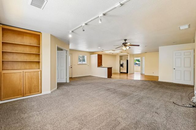 6808 Kermit Ln, Fair Oaks, CA 95628