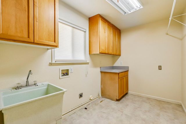 6808 Kermit Ln, Fair Oaks, CA 95628