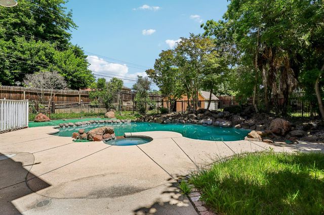 6808 Kermit Ln, Fair Oaks, CA 95628