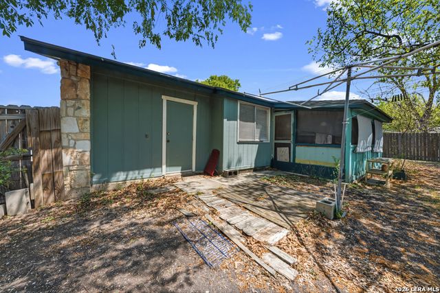 5731 BEAR LAKE DR, San Antonio, TX 78244