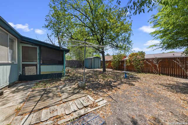 5731 BEAR LAKE DR, San Antonio, TX 78244