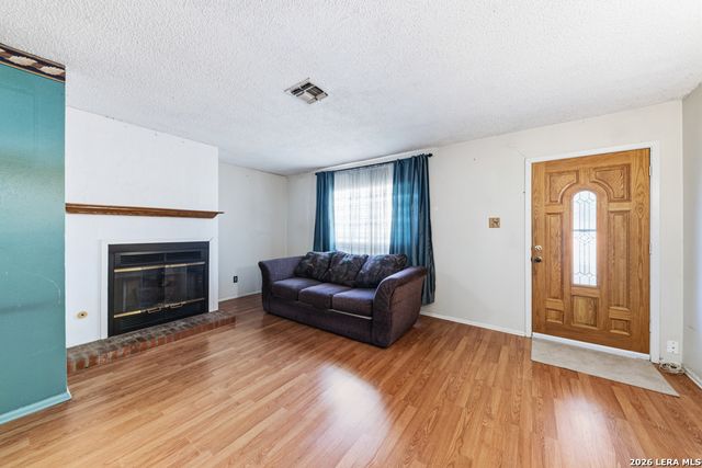 5731 BEAR LAKE DR, San Antonio, TX 78244