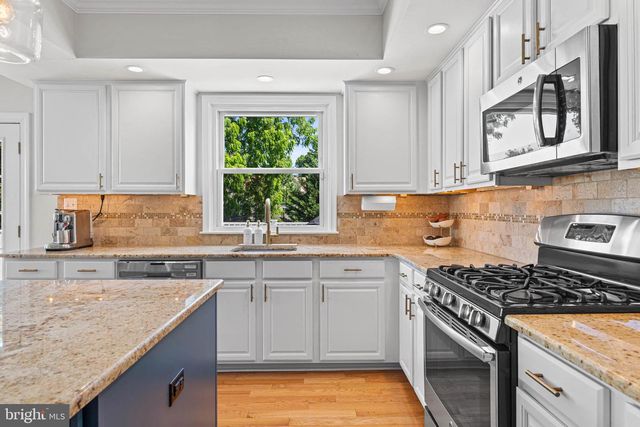 724 ASHURST RD, Havertown, PA 19083