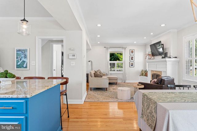 724 ASHURST RD, Havertown, PA 19083
