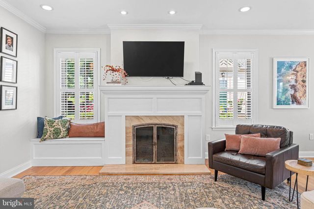 724 ASHURST RD, Havertown, PA 19083