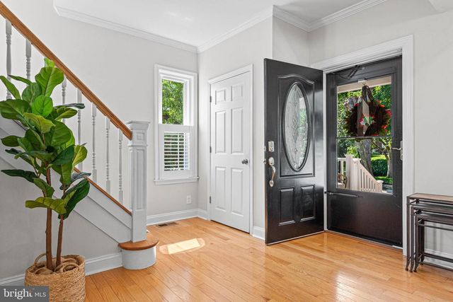 724 ASHURST RD, Havertown, PA 19083