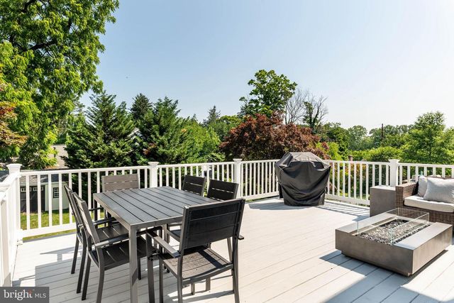 724 ASHURST RD, Havertown, PA 19083