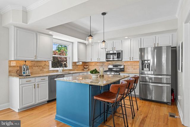 724 ASHURST RD, Havertown, PA 19083
