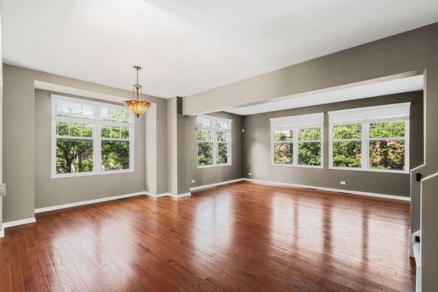 3845 N Milwaukee Avenue, Chicago, IL 60641