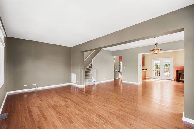 3845 N Milwaukee Avenue, Chicago, IL 60641