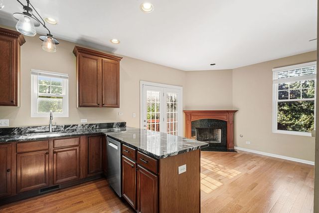 3845 N Milwaukee Avenue, Chicago, IL 60641