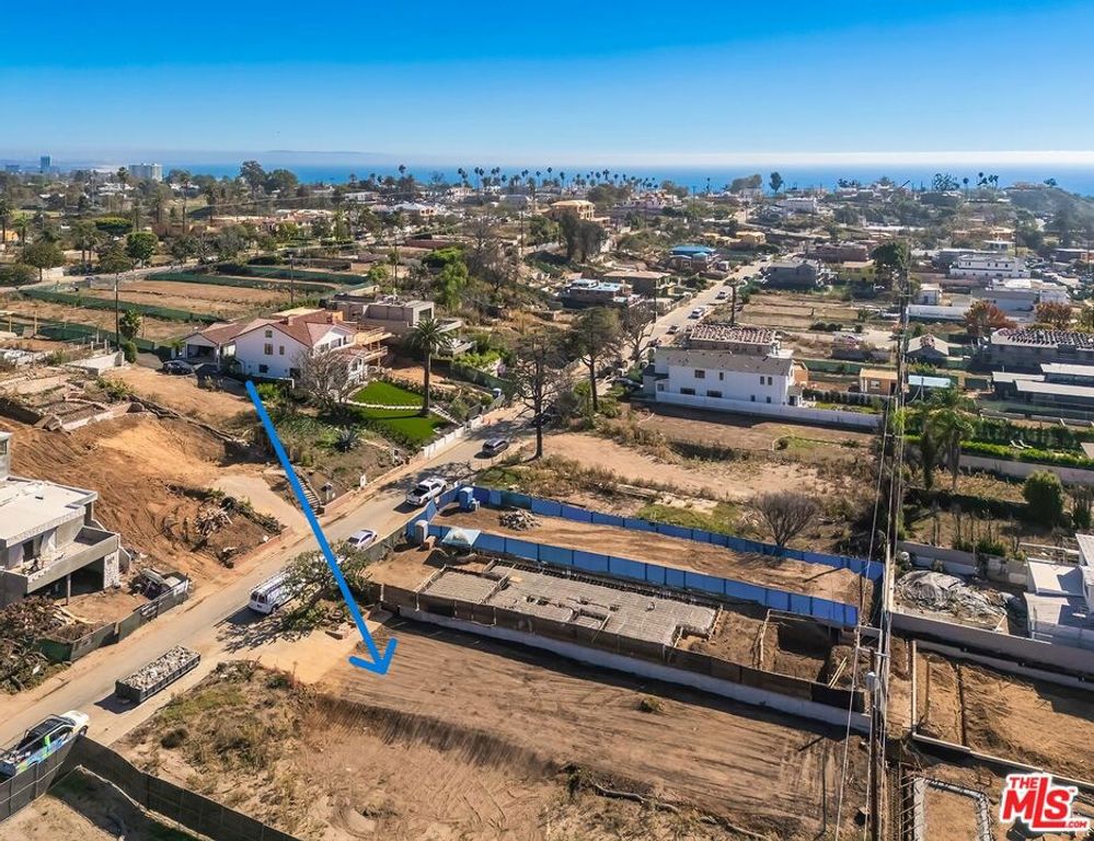 747 Haverford Avenue, Pacific Palisades, CA 90272 — exterior