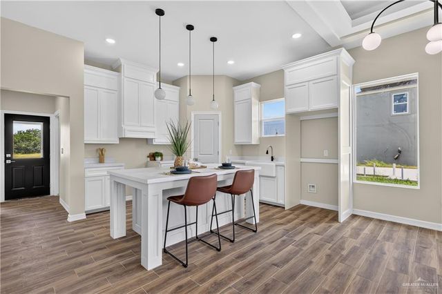 209 S 17th Street, Donna, TX 78537