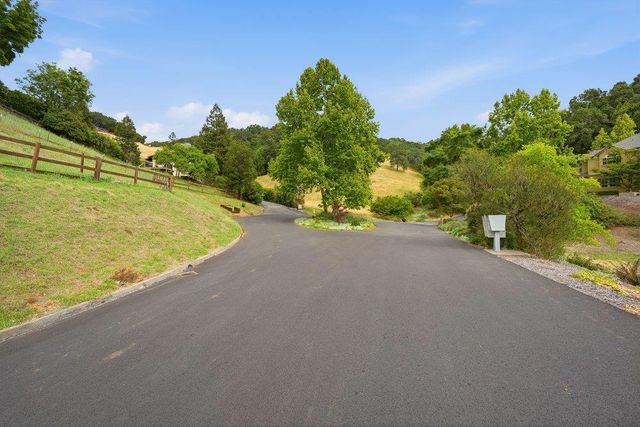 17975 Deer Run Court, Morgan Hill, CA 95037