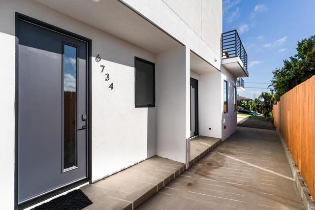 6728 Thomson Ct, San Diego, CA 92111