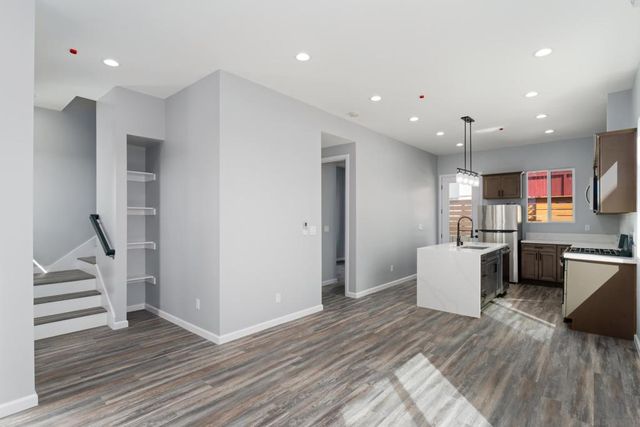 6728 Thomson Ct, San Diego, CA 92111