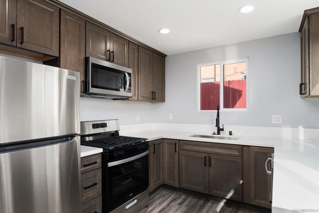 6728 Thomson Ct, San Diego, CA 92111
