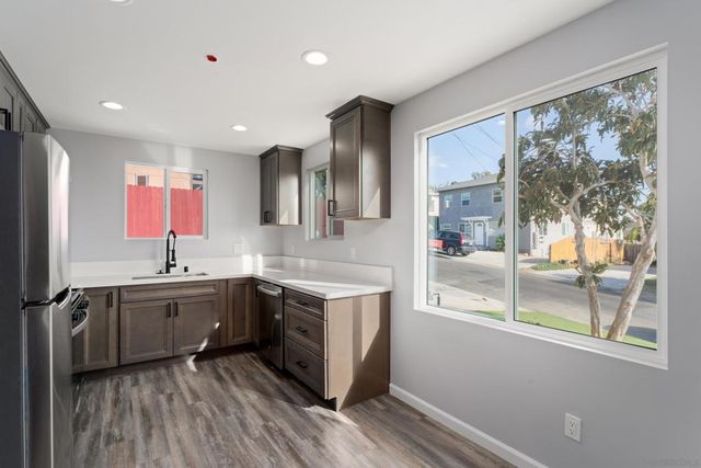 6728 Thomson Ct, San Diego, CA 92111