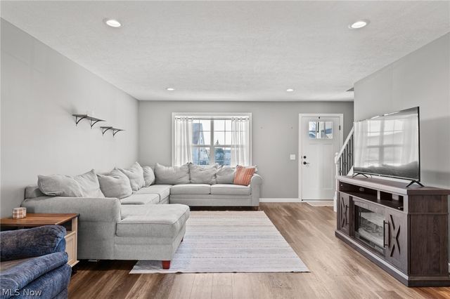 864 Liberty Court SW, Massillon, OH 44647