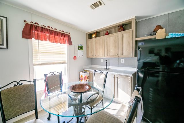 176 Graydon Road, Whitesboro, TX 76273