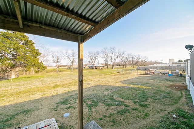 176 Graydon Road, Whitesboro, TX 76273