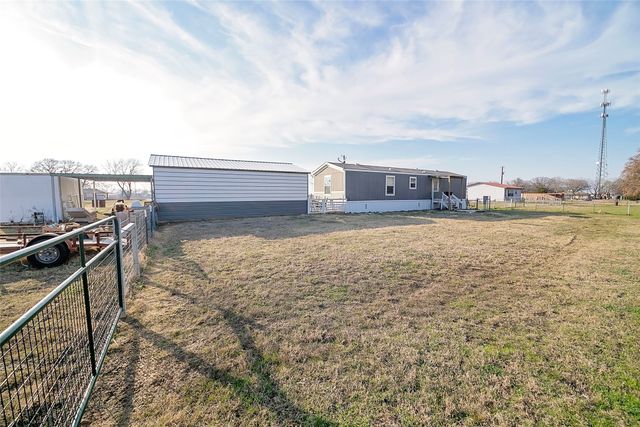 176 Graydon Road, Whitesboro, TX 76273