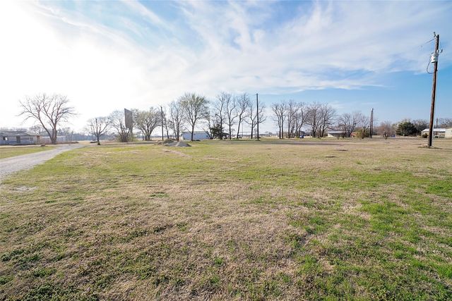176 Graydon Road, Whitesboro, TX 76273