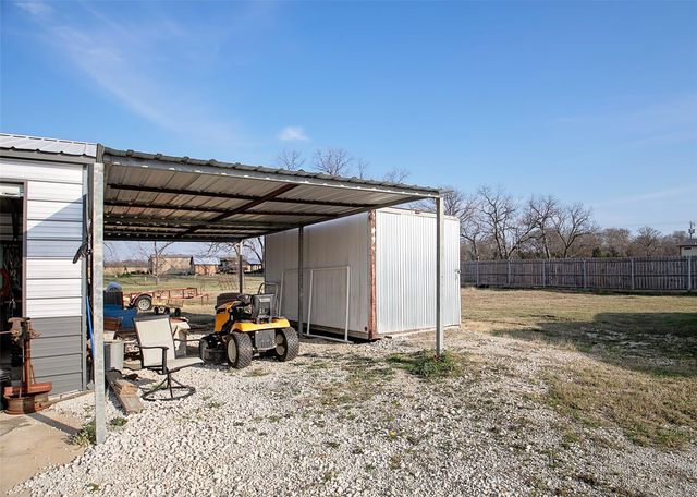 176 Graydon Road, Whitesboro, TX 76273