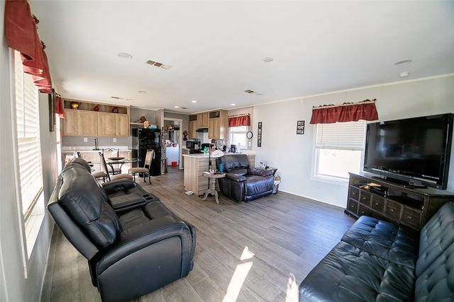 176 Graydon Road, Whitesboro, TX 76273