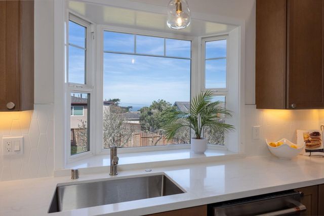 525 5th Street, Montara, CA 94037