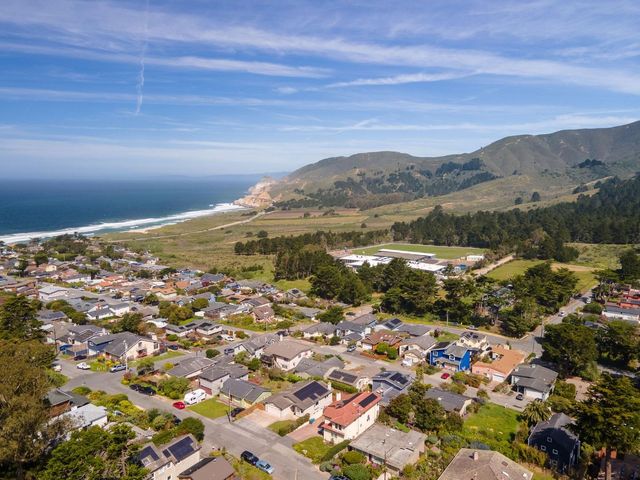 525 5th Street, Montara, CA 94037