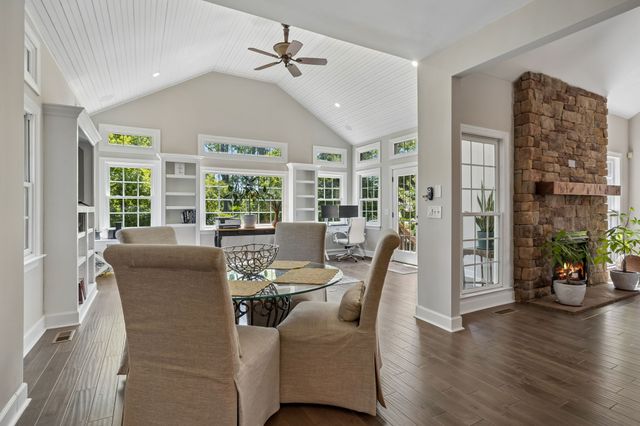 425 Caledonian Ct, Nashville, TN 37211