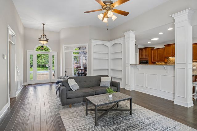 425 Caledonian Ct, Nashville, TN 37211
