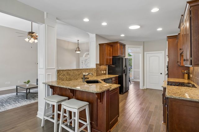 425 Caledonian Ct, Nashville, TN 37211