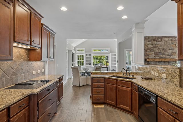 425 Caledonian Ct, Nashville, TN 37211