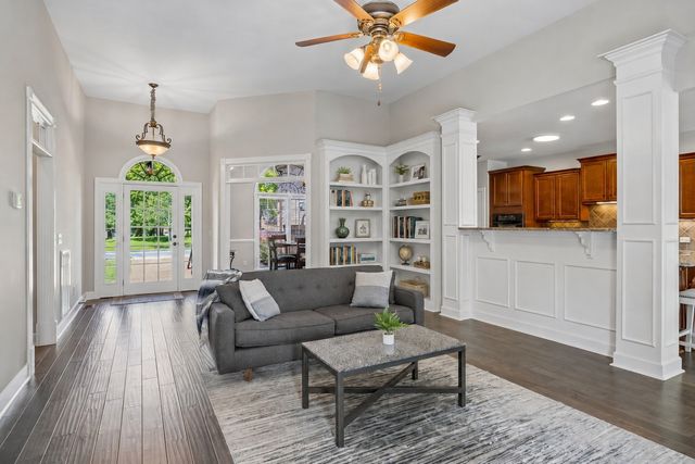 425 Caledonian Ct, Nashville, TN 37211