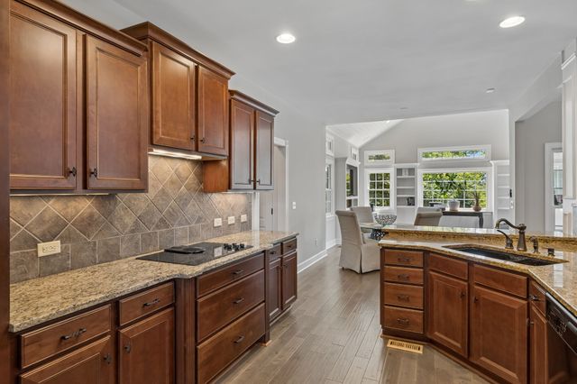 425 Caledonian Ct, Nashville, TN 37211