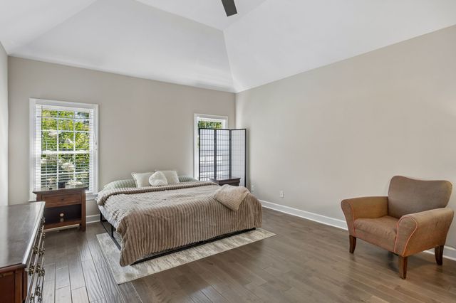 425 Caledonian Ct, Nashville, TN 37211