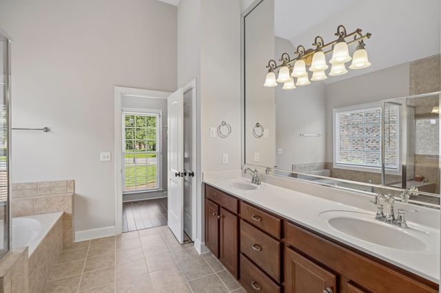 425 Caledonian Ct, Nashville, TN 37211