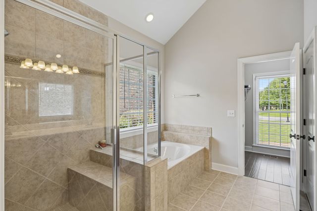 425 Caledonian Ct, Nashville, TN 37211
