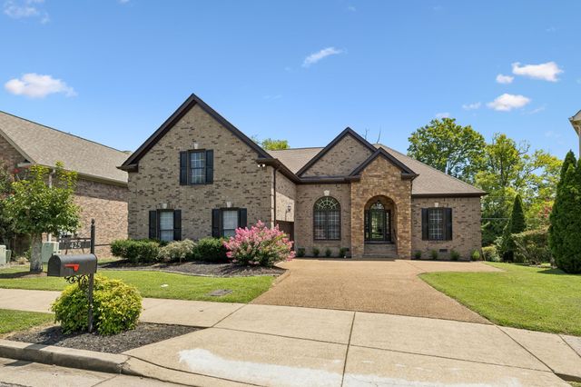 425 Caledonian Ct, Nashville, TN 37211