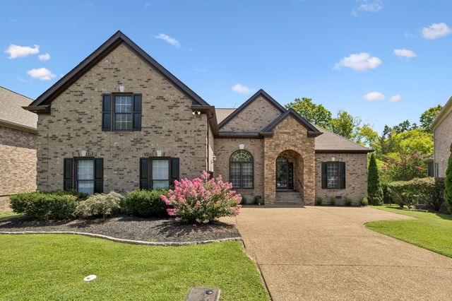 425 Caledonian Ct, Nashville, TN 37211