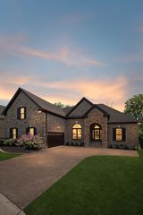 425 Caledonian Ct, Nashville, TN 37211