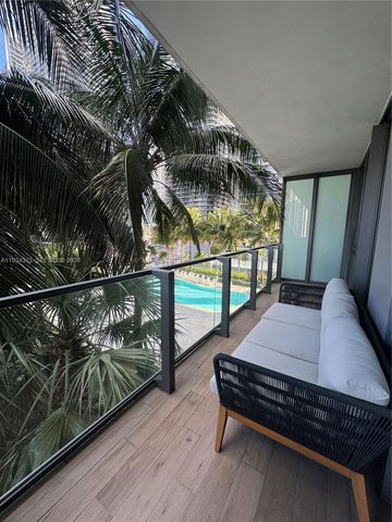 88 SW 7th St 805, Miami, FL 33130