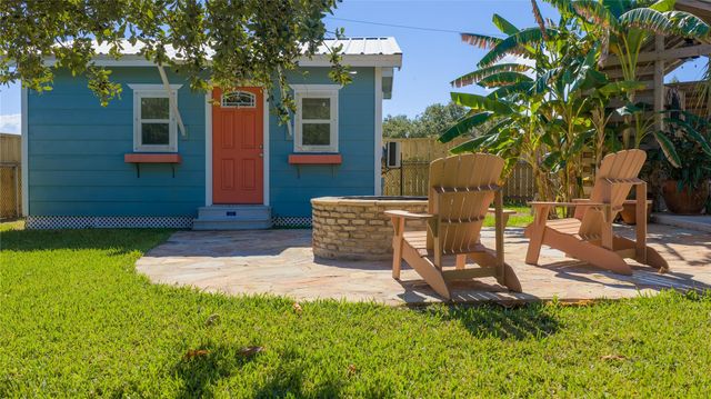 509 Monroe Avenue, Port O Connor, TX 77982