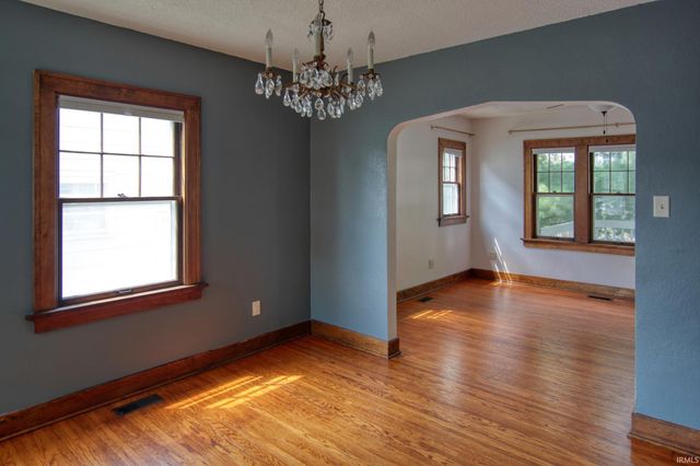 1916 Crescent Avenue, Fort Wayne, IN 46805
