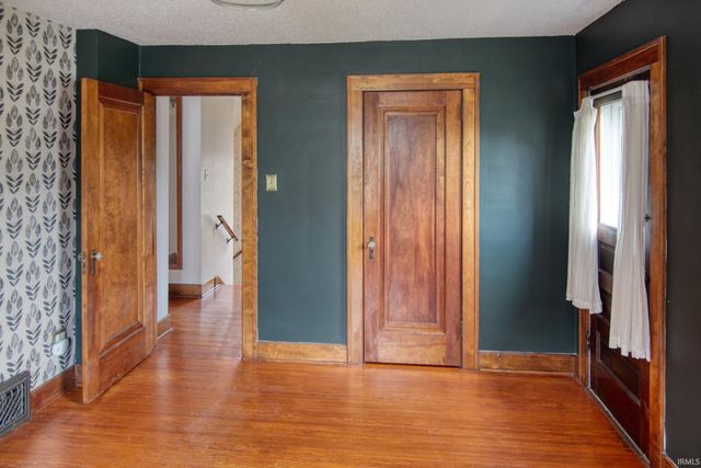 1916 Crescent Avenue, Fort Wayne, IN 46805