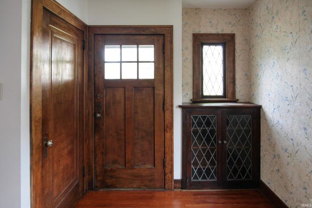 1916 Crescent Avenue, Fort Wayne, IN 46805