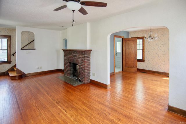 1916 Crescent Avenue, Fort Wayne, IN 46805