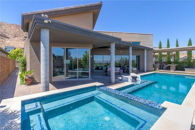 6014 Willow Ridge Court, Las Vegas, NV 89135